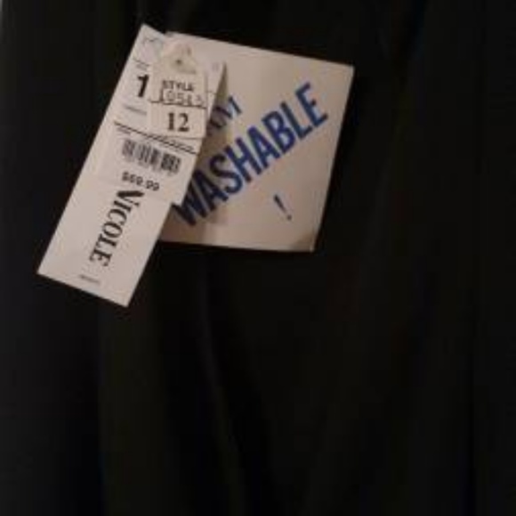 Danny & Nicole Black Dinner Dress - Picture 4 of 5